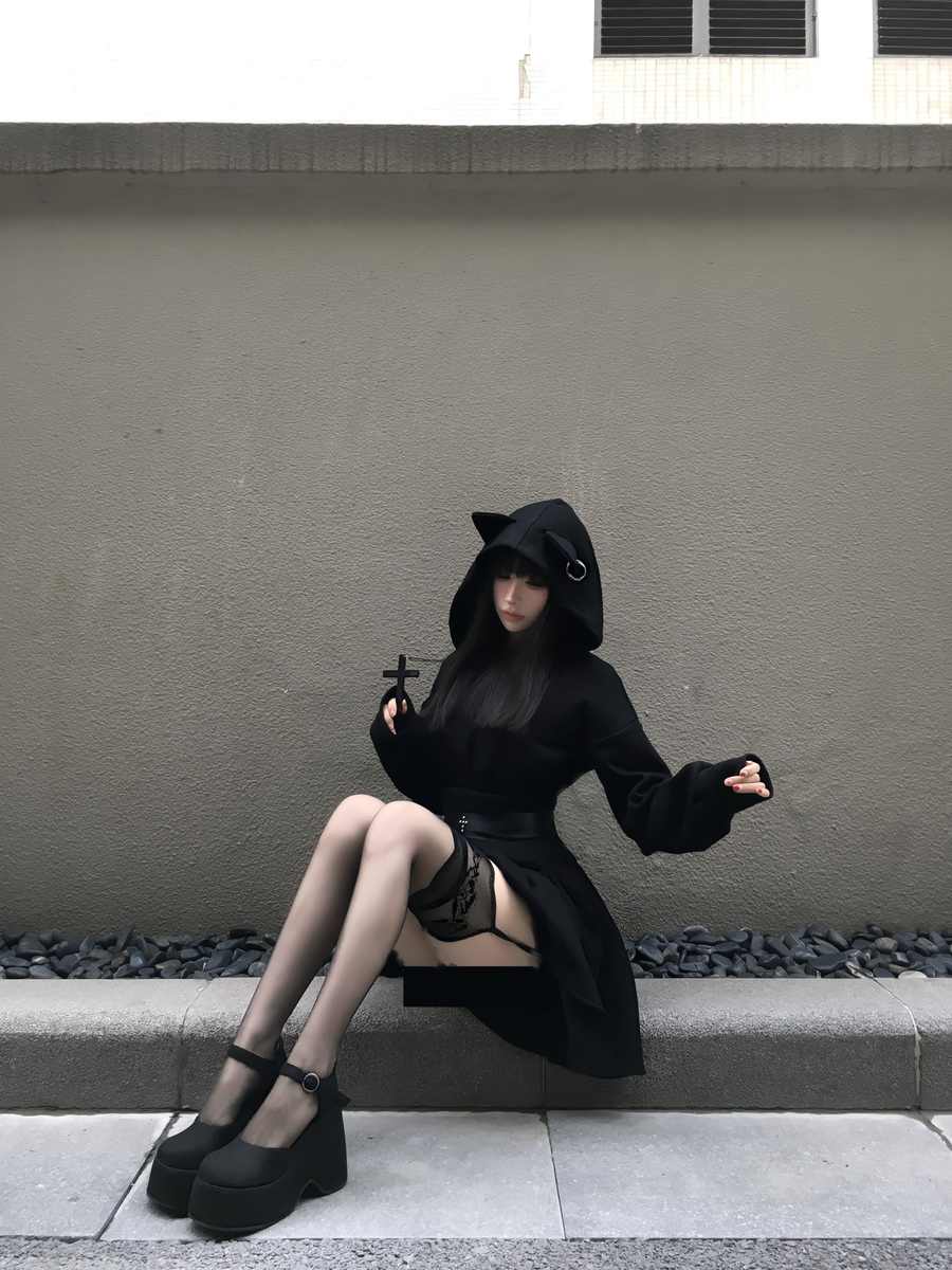 Gothic Fleece-Lined Hoodie Dress – Black – view 4